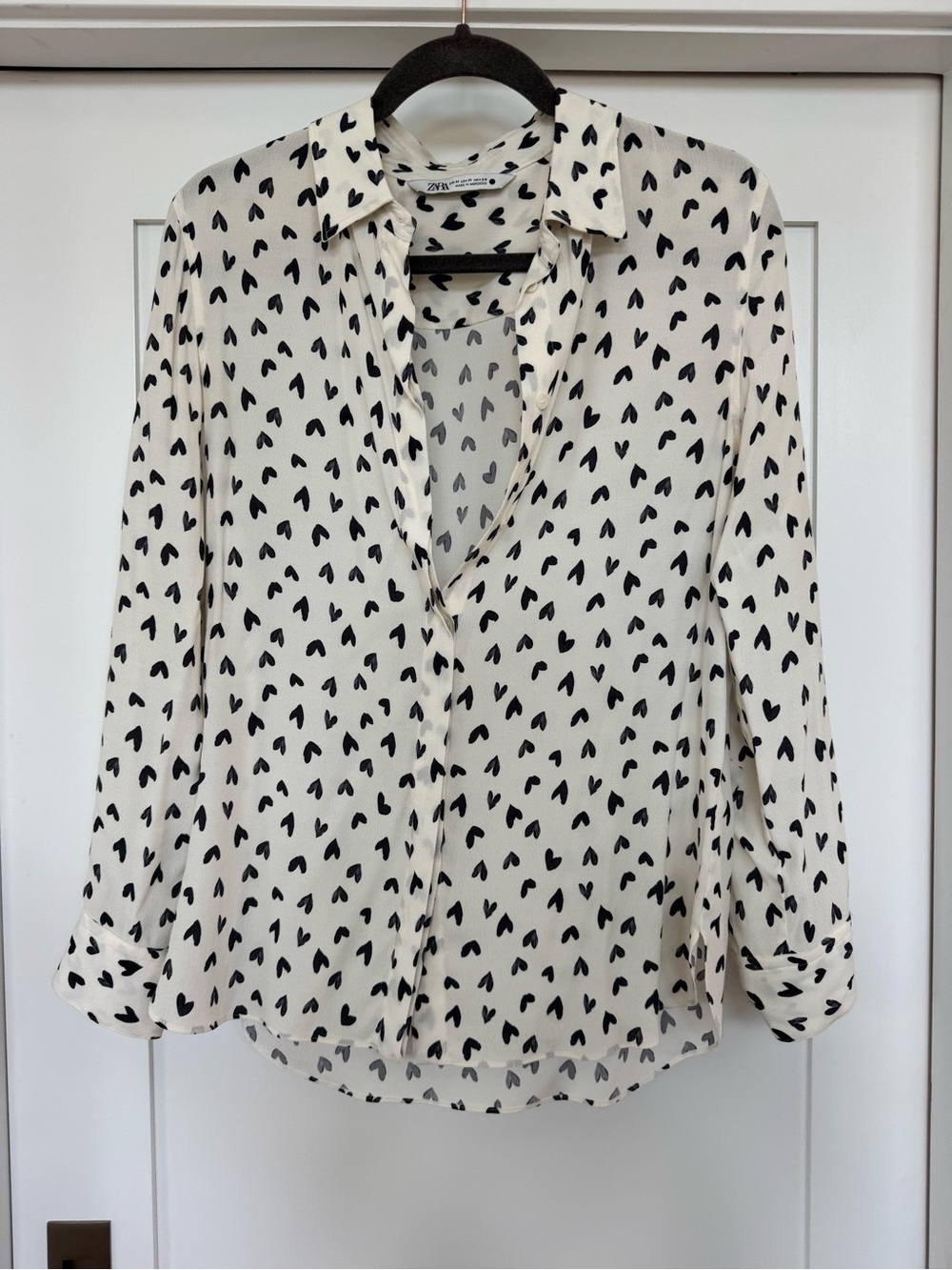 Zara Cream Button-Up Shirt with Black Heart Print